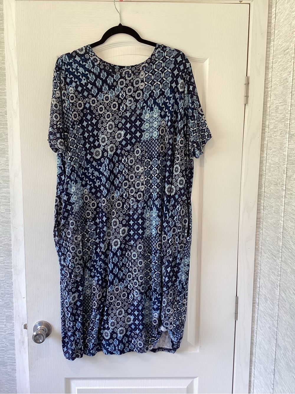 Terra & Sky Navy and Light Blue Printed Maxi Dress 2XL EUC